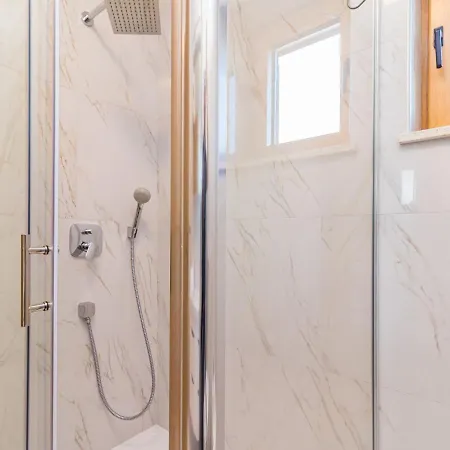 בית נופש Brijunis Blick By Interhome פאז'אנה